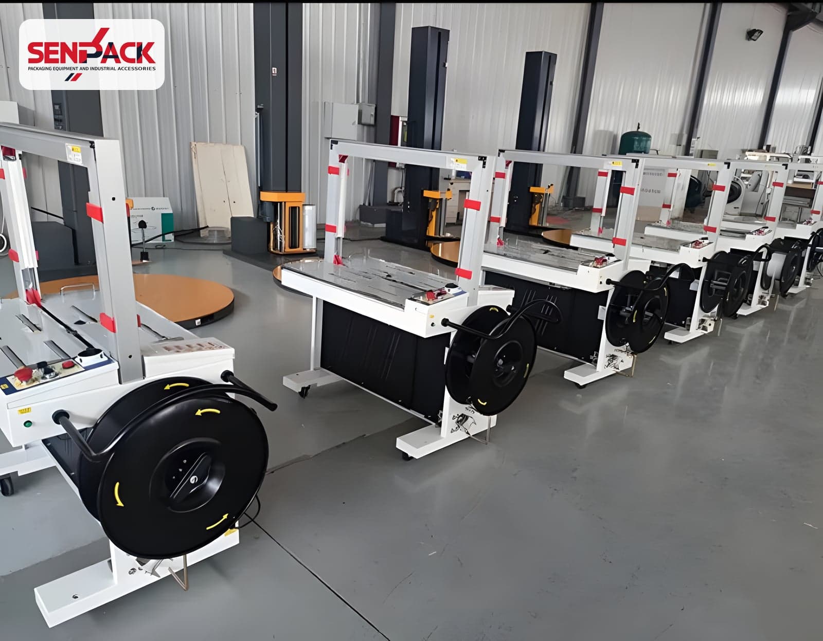 Máy đóng đai thùng là gì? Các loại máy đóng đai thùng